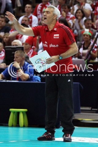  24.09.2013 GDANSK ERGO ARENA<br />SIATKOWKA MEZCZYZN<br />MISTRZOSTWA EUROPY W SIATKOWCE MEZCZYZN 2013 CEV VELUX<br />VOLLEYBALL EUROPEAN CHAMPIONSHIP MEN 2013 - FINAL ROUND <br />BARAZE O AWANS DO CWIERCFINALU<br />POLSKA - BULGARIA ( POLAND - BULGARIA )<br />N/Z ANDREA ANASTASI TRENER ( HEAD COACH ) SYLWETKA <br /> 