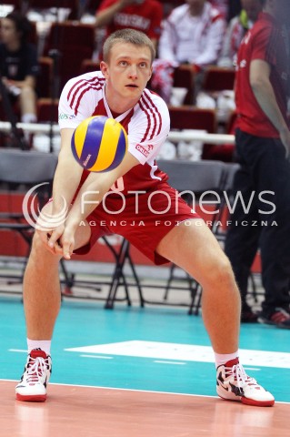  24.09.2013 GDANSK ERGO ARENA<br />SIATKOWKA MEZCZYZN<br />MISTRZOSTWA EUROPY W SIATKOWCE MEZCZYZN 2013 CEV VELUX<br />VOLLEYBALL EUROPEAN CHAMPIONSHIP MEN 2013 - FINAL ROUND <br />BARAZE O AWANS DO CWIERCFINALU<br />POLSKA - BULGARIA ( POLAND - BULGARIA )<br />N/Z LUKASZ WISNIEWSKI SYLWETKA <br /> 