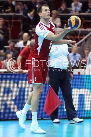  24.09.2013 GDANSK ERGO ARENA<br />SIATKOWKA MEZCZYZN<br />MISTRZOSTWA EUROPY W SIATKOWCE MEZCZYZN 2013 CEV VELUX<br />VOLLEYBALL EUROPEAN CHAMPIONSHIP MEN 2013 - FINAL ROUND <br />BARAZE O AWANS DO CWIERCFINALU<br />POLSKA - BULGARIA ( POLAND - BULGARIA )<br />N/Z BARTOSZ KUREK SYLWETKA <br /> 