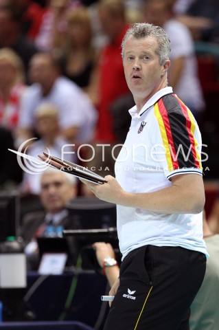  25.09.2013 GDANSK ERGO ARENA<br />SIATKOWKA MEZCZYZN<br />MISTRZOSTWA EUROPY W SIATKOWCE MEZCZYZN 2013 CEV VELUX<br />VOLLEYBALL EUROPEAN CHAMPIONSHIP MEN 2013 - FINAL ROUND <br />BARAZE O AWANS DO CWIERCFINALU<br />NIEMCY - BULGARIA ( GERMANY - BULGARIA )<br />N/Z VITAL HEYNEN HEAD COACH ( TRENER ) SYLWETKA <br /> 