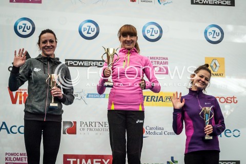  29.09.2013 WARSZAWA 35 PZU MARATON WARSZAWSKI N/Z DEKORACJA OLGA OCHAL DOMINIKA NOWAKOWSKA  KAROLINA PILARSKA  