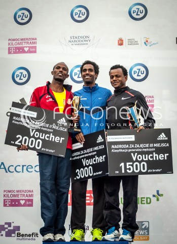  29.09.2013 WARSZAWA 35 PZU MARATON WARSZAWSKI N/Z DEKORACJA YARED SHEGUMO WELDU NEGASH GEBRETSADIK SALOMON MOLLA TIOMAUY  