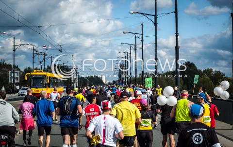  29.09.2013 WARSZAWA 35 PZU MARATON WARSZAWSKI N/Z BIEG UCZESTNICY  
