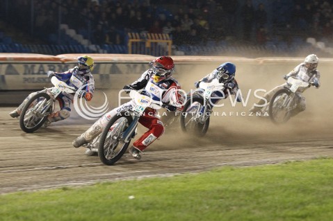 29.09.2013 RZESZOW ZUZEL SPEEDWAY <br />FINAL INDYWIDUALNYCH MISTRZOSTW EUROPY 2013 NA ZUZLU W RZESZOWIE<br />FINAL ROUND INDIVIDUAL SPEEDWAY EUROPEAN CHAMPIONSHIP IN RZESZOW<br />N/Z BIEG 12: MACIEJ JANOWSKI (CZERWONY), NICOLAS COVATTI (NIEBIESKI), FREDRIK LINDGREN (BIALY), JURICA PAVLIC (ZOLTY)<br /> 
