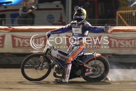  29.09.2013 RZESZOW ZUZEL SPEEDWAY <br />FINAL INDYWIDUALNYCH MISTRZOSTW EUROPY 2013 NA ZUZLU W RZESZOWIE<br />FINAL ROUND INDIVIDUAL SPEEDWAY EUROPEAN CHAMPIONSHIP IN RZESZOW<br />N/Z BIEG 12: JURICA PAVLIC (ZOLTY) ZLOSC EMOCJE RADOSC<br /> 