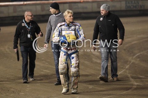  29.09.2013 RZESZOW ZUZEL SPEEDWAY <br />FINAL INDYWIDUALNYCH MISTRZOSTW EUROPY 2013 NA ZUZLU W RZESZOWIE<br />FINAL ROUND INDIVIDUAL SPEEDWAY EUROPEAN CHAMPIONSHIP IN RZESZOW<br />N/Z FREDRIK LINDGREN UPADEK ZLOSC<br /> 