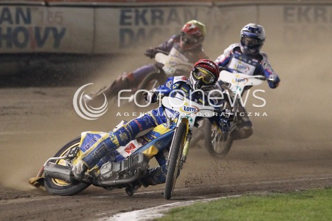  29.09.2013 RZESZOW ZUZEL SPEEDWAY <br />FINAL INDYWIDUALNYCH MISTRZOSTW EUROPY 2013 NA ZUZLU W RZESZOWIE<br />FINAL ROUND INDIVIDUAL SPEEDWAY EUROPEAN CHAMPIONSHIP IN RZESZOW<br />N/Z BIEG 18: ANDRIEJ KARPOW (CZERWONY), JURICA PAVLIC (BIALY), LEON MADSEN (ZOLTY)<br /> 