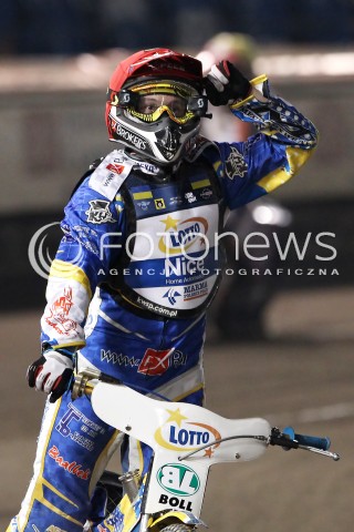  29.09.2013 RZESZOW ZUZEL SPEEDWAY <br />FINAL INDYWIDUALNYCH MISTRZOSTW EUROPY 2013 NA ZUZLU W RZESZOWIE<br />FINAL ROUND INDIVIDUAL SPEEDWAY EUROPEAN CHAMPIONSHIP IN RZESZOW<br />N/Z BIEG 18: ANDRIEJ KARPOW (CZERWONY) RADOSC EMOCJE<br /> 