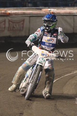  29.09.2013 RZESZOW ZUZEL SPEEDWAY <br />FINAL INDYWIDUALNYCH MISTRZOSTW EUROPY 2013 NA ZUZLU W RZESZOWIE<br />FINAL ROUND INDIVIDUAL SPEEDWAY EUROPEAN CHAMPIONSHIP IN RZESZOW<br />N/Z BIEG 20: HANS ANDERSEN (NIEBIESKI) RADOSC EMOCJE<br /> 