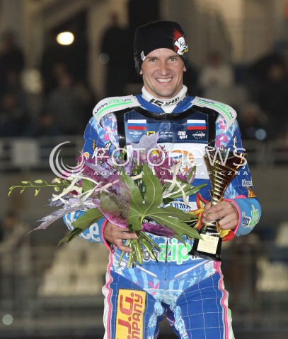  29.09.2013 RZESZOW ZUZEL SPEEDWAY <br />FINAL INDYWIDUALNYCH MISTRZOSTW EUROPY 2013 NA ZUZLU W RZESZOWIE<br />FINAL ROUND INDIVIDUAL SPEEDWAY EUROPEAN CHAMPIONSHIP IN RZESZOW<br />N/Z GRIGORIJ LAGUTA PODIUM MEDAL PUCHAR DEKORACJA RADOSC<br /> 