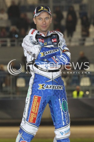  29.09.2013 RZESZOW ZUZEL SPEEDWAY <br />FINAL INDYWIDUALNYCH MISTRZOSTW EUROPY 2013 NA ZUZLU W RZESZOWIE<br />FINAL ROUND INDIVIDUAL SPEEDWAY EUROPEAN CHAMPIONSHIP IN RZESZOW<br />N/Z NICKI PEDERSEN SYLWETKA PODIUM <br /> 