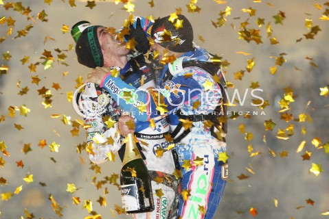  29.09.2013 RZESZOW ZUZEL SPEEDWAY <br />FINAL INDYWIDUALNYCH MISTRZOSTW EUROPY 2013 NA ZUZLU W RZESZOWIE<br />FINAL ROUND INDIVIDUAL SPEEDWAY EUROPEAN CHAMPIONSHIP IN RZESZOW<br />N/Z MARTIN VACULIK GRIGORIJ LAGUTA SZAMPAN RADOSC PODIUM MEDAL PUCHAR EMOCJE<br /> 