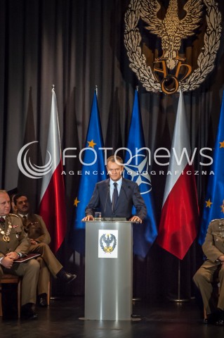  01.10.2013 WARSZAWA INAUGURACJA ROKU AKADEMICKIEGO 2013 2014 W AKADEMII OBRONY NARODOWEJ Z UDZIALEM PREMIERA DONALDA TUSKA N/Z PREMIER DONALD TUSK  