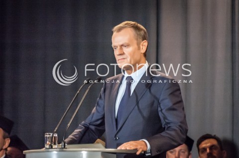  01.10.2013 WARSZAWA INAUGURACJA ROKU AKADEMICKIEGO 2013 2014 W AKADEMII OBRONY NARODOWEJ Z UDZIALEM PREMIERA DONALDA TUSKA N/Z PREMIER DONALD TUSK  