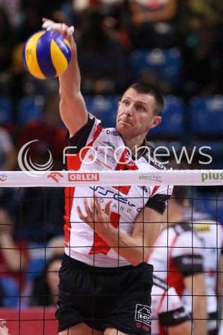  04.10.2013 RZESZOW<br />SIATKOWKA MEZCZYZN<br />MECZ TOWARZYSKI<br />ASSECO RESOVIA - JASTRZEBSKI WEGIEL<br />N/Z WOJCIECH GRZYB SYLWETKA<br /> 