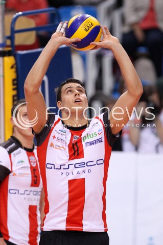  04.10.2013 RZESZOW<br />SIATKOWKA MEZCZYZN<br />MECZ TOWARZYSKI<br />ASSECO RESOVIA - JASTRZEBSKI WEGIEL<br />N/Z FABIAN DRZYZGA SYLWETKA<br /> 