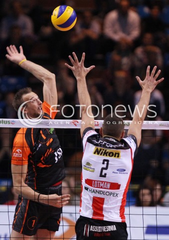  04.10.2013 RZESZOW<br />SIATKOWKA MEZCZYZN<br />MECZ TOWARZYSKI<br />ASSECO RESOVIA - JASTRZEBSKI WEGIEL<br />N/Z MICHAL LASKO PAUL LOTMAN <br /> 