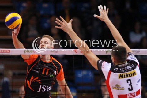  04.10.2013 RZESZOW<br />SIATKOWKA MEZCZYZN<br />MECZ TOWARZYSKI<br />ASSECO RESOVIA - JASTRZEBSKI WEGIEL<br />N/Z THOMAS JARMOC WOJCIECH GRZYB <br /> 