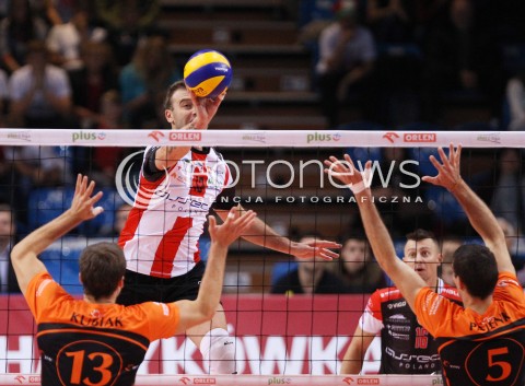  04.10.2013 RZESZOW<br />SIATKOWKA MEZCZYZN<br />MECZ TOWARZYSKI<br />ASSECO RESOVIA - JASTRZEBSKI WEGIEL<br />N/Z PETER VERES MICHAL KUBIAK ALEN PAJENK <br /> 