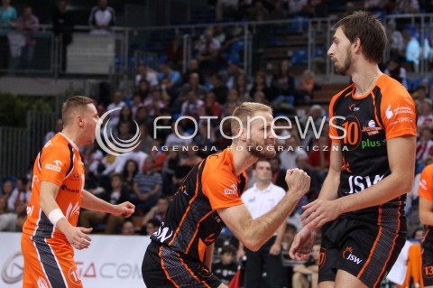  04.10.2013 RZESZOW<br />SIATKOWKA MEZCZYZN<br />MECZ TOWARZYSKI<br />ASSECO RESOVIA - JASTRZEBSKI WEGIEL<br />N/Z THOMAS JARMOC SIMON VAN DE VOORDE RADOSC EMOCJE<br /> 