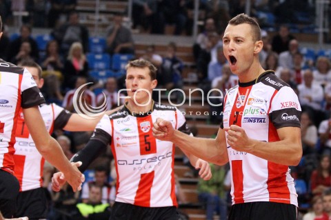  04.10.2013 RZESZOW<br />SIATKOWKA MEZCZYZN<br />MECZ TOWARZYSKI<br />ASSECO RESOVIA - JASTRZEBSKI WEGIEL<br />N/Z PAUL LOTMAN LUKAS TICHACEK RADOSC EMOCJE<br /> 