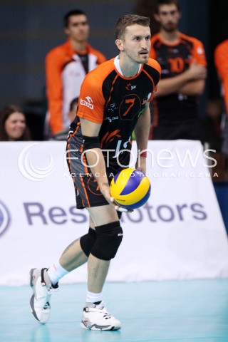  04.10.2013 RZESZOW<br />SIATKOWKA MEZCZYZN<br />MECZ TOWARZYSKI<br />ASSECO RESOVIA - JASTRZEBSKI WEGIEL<br />N/Z MICHAL MASNY SYLWETKA<br /> 