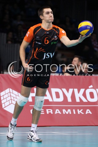  04.10.2013 RZESZOW<br />SIATKOWKA MEZCZYZN<br />MECZ TOWARZYSKI<br />ASSECO RESOVIA - JASTRZEBSKI WEGIEL<br />N/Z MATEUSZ MALINOWSKI SYLWETKA<br /> 