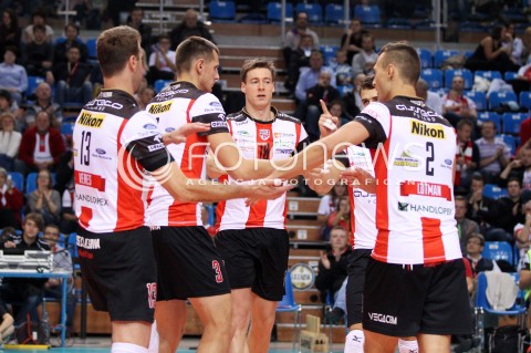  04.10.2013 RZESZOW<br />SIATKOWKA MEZCZYZN<br />MECZ TOWARZYSKI<br />ASSECO RESOVIA - JASTRZEBSKI WEGIEL<br />N/Z JOCHEN SCHOPS WOJCIECH GRZYB PAUL LOTMAN PETER VERES RADOSC EMOCJE <br /> 