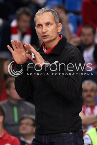  04.10.2013 RZESZOW<br />SIATKOWKA MEZCZYZN<br />MECZ TOWARZYSKI<br />ASSECO RESOVIA - JASTRZEBSKI WEGIEL<br />N/Z ANDRZEJ KOWAL ( TRENER ) SYLWETKA<br /> 