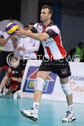  04.10.2013 RZESZOW<br />SIATKOWKA MEZCZYZN<br />MECZ TOWARZYSKI<br />ASSECO RESOVIA - JASTRZEBSKI WEGIEL<br />N/Z PETER VERES SYLWETKA<br /> 