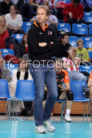  04.10.2013 RZESZOW<br />SIATKOWKA MEZCZYZN<br />MECZ TOWARZYSKI<br />ASSECO RESOVIA - JASTRZEBSKI WEGIEL<br />N/Z LORENZO BERNARDI ( TRENER ) SYLWETKA<br /> 