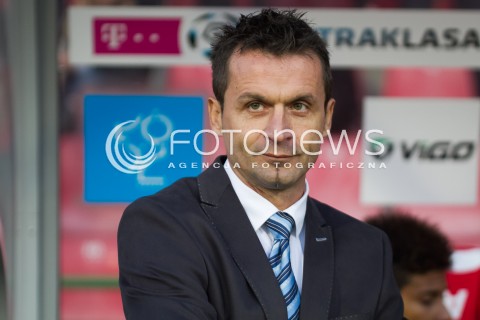  06.10.2013 LODZ PILKA NOZNA T-MOBILE EKSTRAKLASA SEZON 2013/2014 FOOTBALL POLISH EKSTRAKLASA SEASON WIDZEW LODZ - LECHIA GDANSK N/Z RAFAL PAWLAK TRENER SYLWETKA   