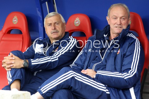  06.10.2013 KRAKOW <br />PILKA NOZNA POLSKA T-MOBILE EKSTRAKLASA SEZON 2013/2014 FOOTBALL POLISH EKSTRAKLASA SEASON 2013/2014 WISLA KRAKOW - LEGIA WARSZAWA<br />N/Z FRANCISZEK SMUDA ( TRENER ) KAZIMIERZ KMIECIK<br /> 