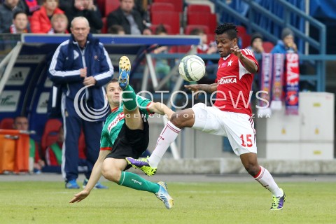  06.10.2013 KRAKOW <br />PILKA NOZNA POLSKA T-MOBILE EKSTRAKLASA SEZON 2013/2014 FOOTBALL POLISH EKSTRAKLASA SEASON 2013/2014 WISLA KRAKOW - LEGIA WARSZAWA<br />N/Z TOMASZ BRZYSKI EMMANUEL SARKI <br /> 