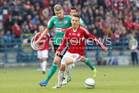  06.10.2013 KRAKOW <br />PILKA NOZNA POLSKA T-MOBILE EKSTRAKLASA SEZON 2013/2014 FOOTBALL POLISH EKSTRAKLASA SEASON 2013/2014 WISLA KRAKOW - LEGIA WARSZAWA<br />N/Z LUKASZ GARGULA DOMINIK FURMAN <br /> 