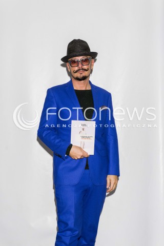  !!! UWAGA PODPISAC TYLKO NAZWE AGENCJI - FOTONEWS !!! <br />11.10.2013 WARSZAWA EMPIK PROMOCJA KSIAZKI O ELEGANCJI I OBCIACHU POLEK I POLAKOW <br />N/Z TOMASZ JACYKOW <br /> 
