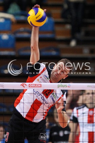  11.10.2013 RZESZOW<br />SIATKOWKA PLUS LIGA 2013/2014 MEN VOLLEYBALL POLAND POLISH PLUSLIGA LEAGUE SEASON 2013/2014 <br />MECZ ASSECO RESOVIA RZESZOW - BBTS BIELSKO BIALA <br />N/Z PETER VERES SYLWETKA<br /> 