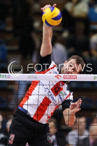  11.10.2013 RZESZOW<br />SIATKOWKA PLUS LIGA 2013/2014 MEN VOLLEYBALL POLAND POLISH PLUSLIGA LEAGUE SEASON 2013/2014 <br />MECZ ASSECO RESOVIA RZESZOW - BBTS BIELSKO BIALA <br />N/Z PETER VERES SYLWETKA<br /> 