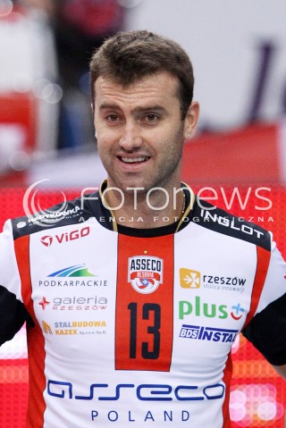  11.10.2013 RZESZOW<br />SIATKOWKA PLUS LIGA 2013/2014 MEN VOLLEYBALL POLAND POLISH PLUSLIGA LEAGUE SEASON 2013/2014 <br />MECZ ASSECO RESOVIA RZESZOW - BBTS BIELSKO BIALA <br />N/Z PETER VERES SYLWETKA GLOWKA PORTRET<br /> 