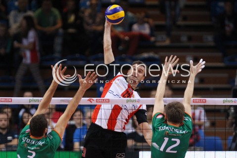  11.10.2013 RZESZOW<br />SIATKOWKA PLUS LIGA 2013/2014 MEN VOLLEYBALL POLAND POLISH PLUSLIGA LEAGUE SEASON 2013/2014 <br />MECZ ASSECO RESOVIA RZESZOW - BBTS BIELSKO BIALA <br />N/Z PETER VERES GRZEGORZ KOKOCINSKI MILOSZ STOJKOVIC <br /> 