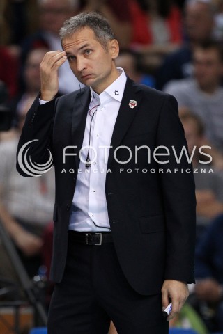  11.10.2013 RZESZOW<br />SIATKOWKA PLUS LIGA 2013/2014 MEN VOLLEYBALL POLAND POLISH PLUSLIGA LEAGUE SEASON 2013/2014 <br />MECZ ASSECO RESOVIA RZESZOW - BBTS BIELSKO BIALA <br />N/Z ANDRZEJ KOWAL ( TRENER ) SYLWETKA<br /> 