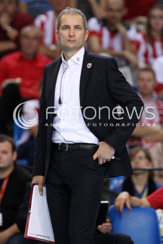  11.10.2013 RZESZOW<br />SIATKOWKA PLUS LIGA 2013/2014 MEN VOLLEYBALL POLAND POLISH PLUSLIGA LEAGUE SEASON 2013/2014 <br />MECZ ASSECO RESOVIA RZESZOW - BBTS BIELSKO BIALA <br />N/Z ANDRZEJ KOWAL ( TRENER ) SYLWETKA<br /> 