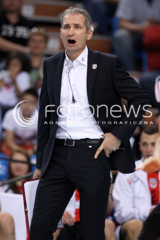 11.10.2013 RZESZOW<br />SIATKOWKA PLUS LIGA 2013/2014 MEN VOLLEYBALL POLAND POLISH PLUSLIGA LEAGUE SEASON 2013/2014 <br />MECZ ASSECO RESOVIA RZESZOW - BBTS BIELSKO BIALA <br />N/Z ANDRZEJ KOWAL ( TRENER ) SYLWETKA ZLOSC EMOCJE<br /> 