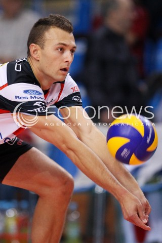  11.10.2013 RZESZOW<br />SIATKOWKA PLUS LIGA 2013/2014 MEN VOLLEYBALL POLAND POLISH PLUSLIGA LEAGUE SEASON 2013/2014 <br />MECZ ASSECO RESOVIA RZESZOW - BBTS BIELSKO BIALA <br />N/Z PAUL LOTMAN SYLWETKA<br /> 