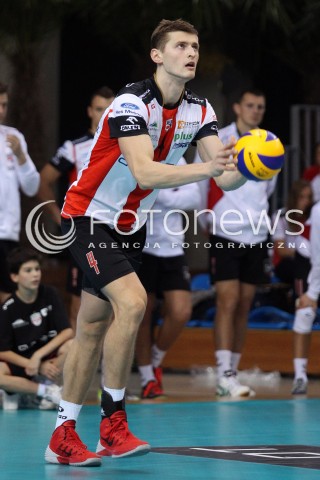  11.10.2013 RZESZOW<br />SIATKOWKA PLUS LIGA 2013/2014 MEN VOLLEYBALL POLAND POLISH PLUSLIGA LEAGUE SEASON 2013/2014 <br />MECZ ASSECO RESOVIA RZESZOW - BBTS BIELSKO BIALA <br />N/Z PIOTR NOWAKOWSKI SYLWETKA<br /> 