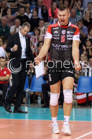  11.10.2013 RZESZOW<br />SIATKOWKA PLUS LIGA 2013/2014 MEN VOLLEYBALL POLAND POLISH PLUSLIGA LEAGUE SEASON 2013/2014 <br />MECZ ASSECO RESOVIA RZESZOW - BBTS BIELSKO BIALA <br />N/Z KRZYSZTOF IGNACZAK SYLWETKA RADOSC EMOCJE ANDRZEJ KOWAL ( TRENER ) <br /> 