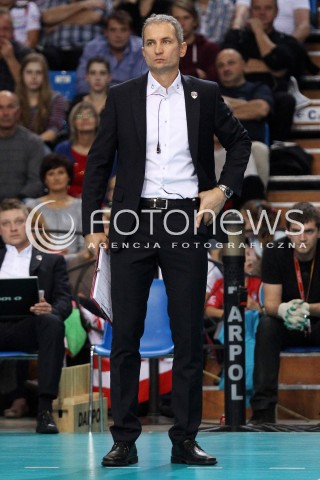  11.10.2013 RZESZOW<br />SIATKOWKA PLUS LIGA 2013/2014 MEN VOLLEYBALL POLAND POLISH PLUSLIGA LEAGUE SEASON 2013/2014 <br />MECZ ASSECO RESOVIA RZESZOW - BBTS BIELSKO BIALA <br />N/Z ANDRZEJ KOWAL ( TRENER ) SYLWETKA<br /> 