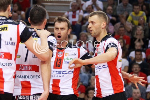  11.10.2013 RZESZOW<br />SIATKOWKA PLUS LIGA 2013/2014 MEN VOLLEYBALL POLAND POLISH PLUSLIGA LEAGUE SEASON 2013/2014 <br />MECZ ASSECO RESOVIA RZESZOW - BBTS BIELSKO BIALA <br />N/Z PETER VERES LUKASZ PERLOWSKI RADOSC EMOCJE <br /> 