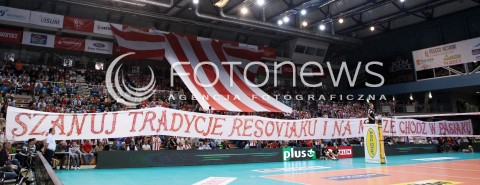  11.10.2013 RZESZOW<br />SIATKOWKA PLUS LIGA 2013/2014 MEN VOLLEYBALL POLAND POLISH PLUSLIGA LEAGUE SEASON 2013/2014 <br />MECZ ASSECO RESOVIA RZESZOW - BBTS BIELSKO BIALA <br />N/Z DOPING KIBICE KOSZULKA PASIAK OPRAWA BANER TRANSPARENT SZANUJ TRADYCJE RESOVIAKU I NA MECZE CHODZ W PASIAKU<br /> 