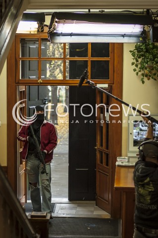  16.10.2013 WARSZAWA WTARGNIECIE ZABOJCY DO SZKOLY N/Z ZABOJCA TERRORYSTA  